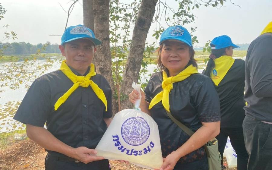 คณะครู ศกร.ตำบลนาทราย ร่วมกิจกรรมจิตอาสาพัฒนาเนื่องในวันที่ระลึกพระบาทสมเด็จพระพุทธเลิศหล้านภาลัย (รัชกาลที่ 2)